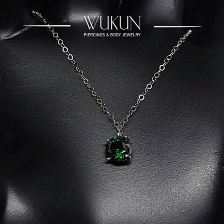 سلسال ذهب عيار 18K فص واحد لامع أخضر