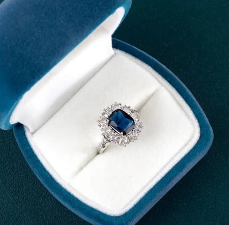 خاتم حجر ازرق مطلي بالفضه عيار 925