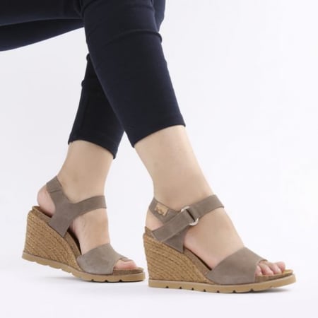 حذاء مرتفع بيج – DAFNE