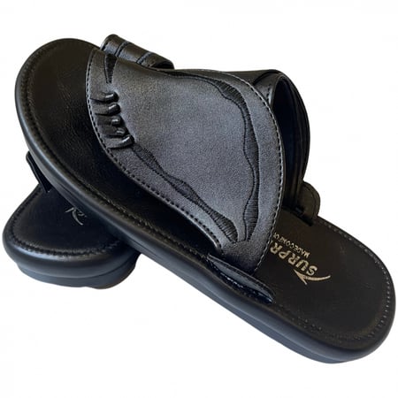 حذاء طبي بني