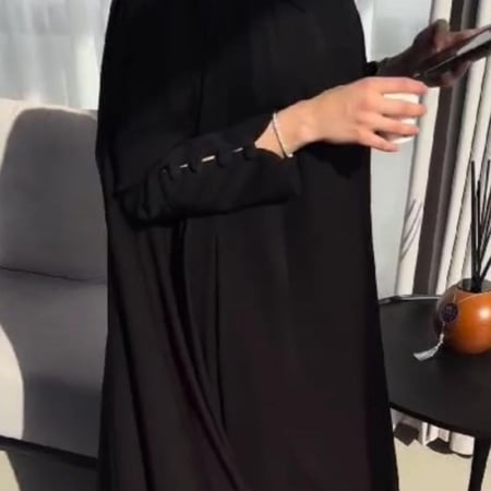 عبايه كلوش مع فستان وطرحه ونقاب