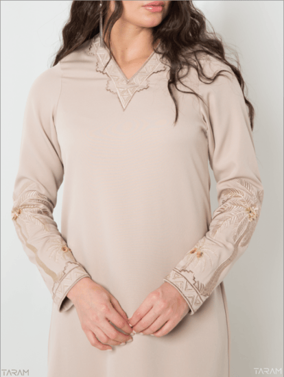 جلابية الدرعية مع وشاح - بيج