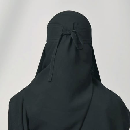 نقاب مطاط واحد قصير مع ربطة اغلاق