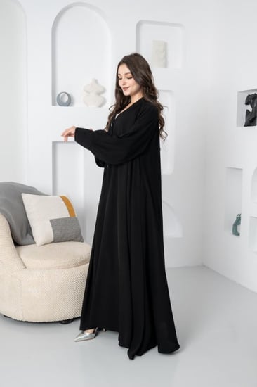 عبايه كلوش راقيه بتدخيله ازرار اماميه كم ضيق