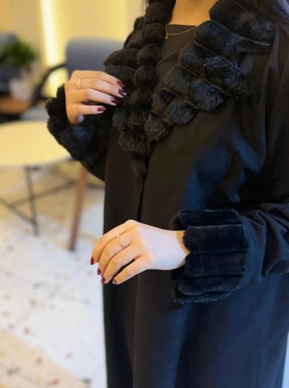 عبايه شتويه  شامواه  بلمسه من القطيفه الفاخرة