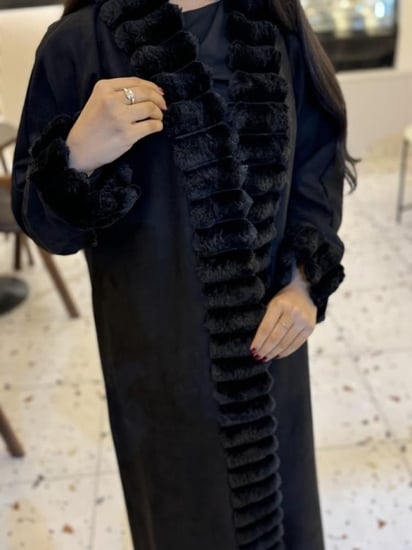 عباية شتوية شامواه بتدخيلات الفرو الناعم