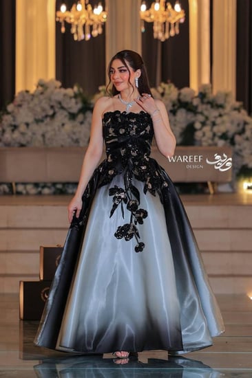 فستان سهره بدرجات الرمادي مزين بالشك المشجر