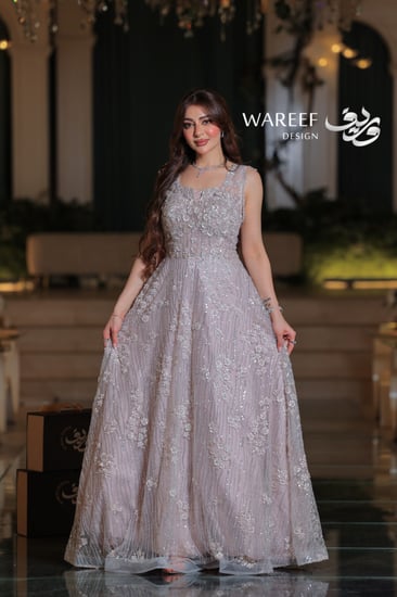 فستان سهرة لافندر تول مطرز