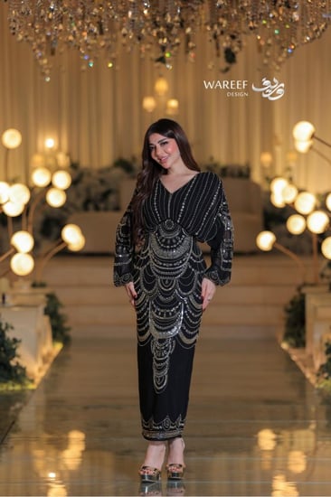 جلابية بتطريز هندسي فاخر