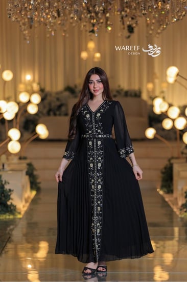 جلابية بتطريز زهري فاخر