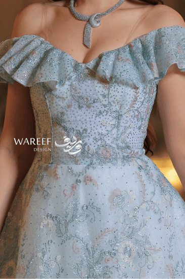 فستان سماوي اوف شولدر مزين بالشك المورد