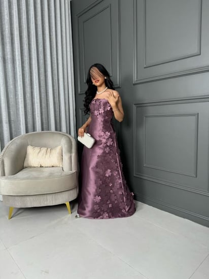 فستان سهرة بتطريز ورد راقي