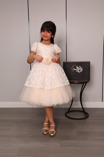 فستان بناتي بطبقة دانتيل وحزام وردة أنيق