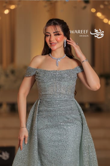 فستان سهره اوف شولدر بذيل خلفي طويل