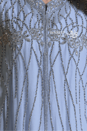 جلابية أنيقة باللون السماوي