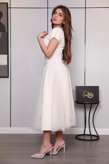 فستان ميدي بيج ناعم بلمسة كريستال راقية