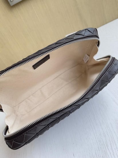 بوتيقا Large lntrecciato مقاس 26cm