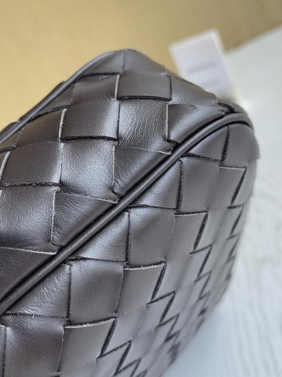 بوتيقا Large lntrecciato مقاس 26cm