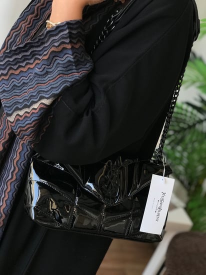 شنطة سان لوران السوداء فخامة كاملة بإطلالة أول بلاك