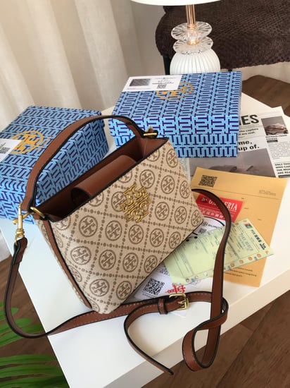 شنطة توري بورش أناقة ناعمة بتصميم كلاسيكي فاخر