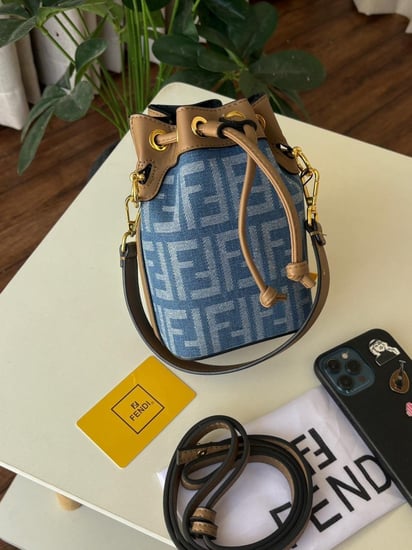 شنطة فندي باكيت جينز أزرق فاخرة  👜✨
