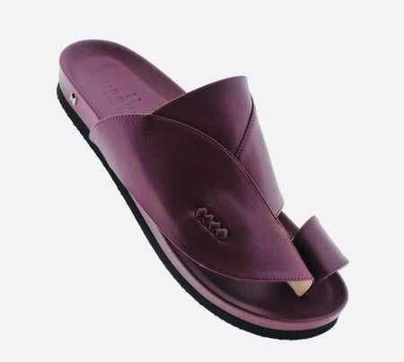 حذاء نقوة غرناطة عنابي