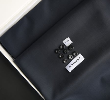 قماش جيفنشي صوف 1038