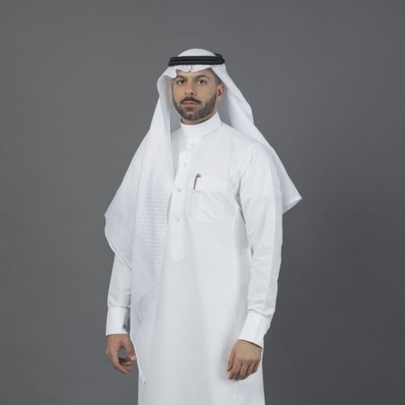 شماغ البسام بلس ابيض