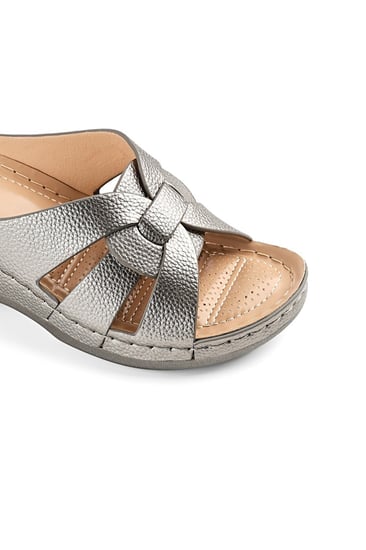 حذاء صيفي طبي أنيق كعب عالِ لامع بمقدمة بشكل شرائط متقاطعة