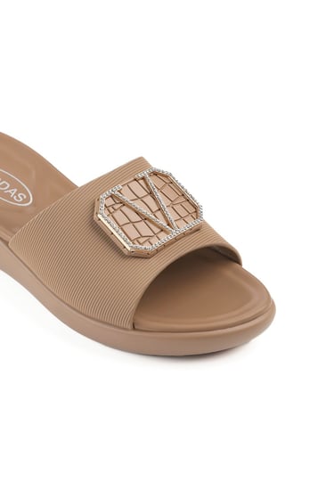 حذاء صيفي طبي أنيق فلات مزين بستراس بدون لمعة