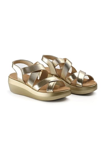 حذاء طبي كعب مفتوح بمقدمة بشكل شرائط متقاطعة وشريط جلدي لتثبيت الكعب