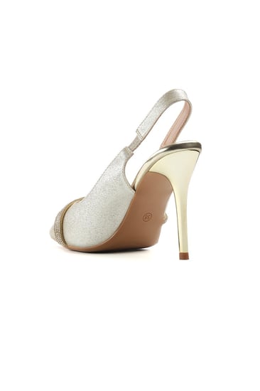 حذاء كلاسيكي سهرة أنيق بمقدمة مدببة مزينة بأحجار لامعة وبراقة و كعب عالِ و إبزيم مطاطي لامع