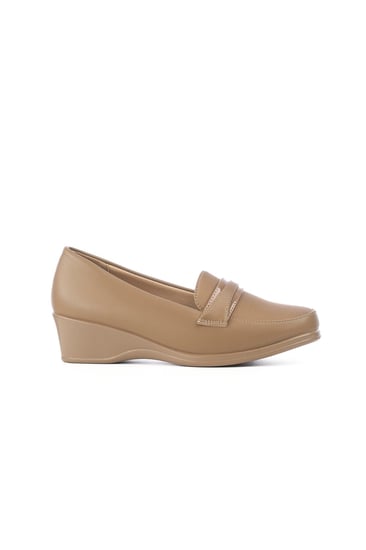 حذاء كعب متوسط طبي مغلق بشريط عريض بدون لمعة