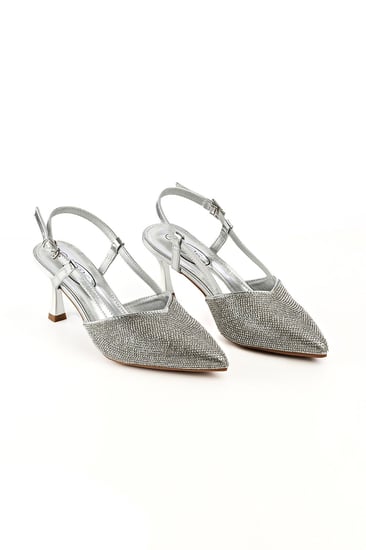 حذاء كلاسيكي سهرة مزين بأحجار لامعة بمقدمة مدببة مع حزام و إبزيم إغلاق وكعب رفيع