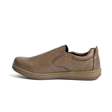 حذاء ولادي جلد