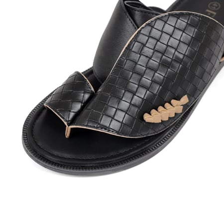 احذية شرقية