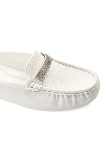 حذاء فلات طبي مفتوح بشريط ستراس