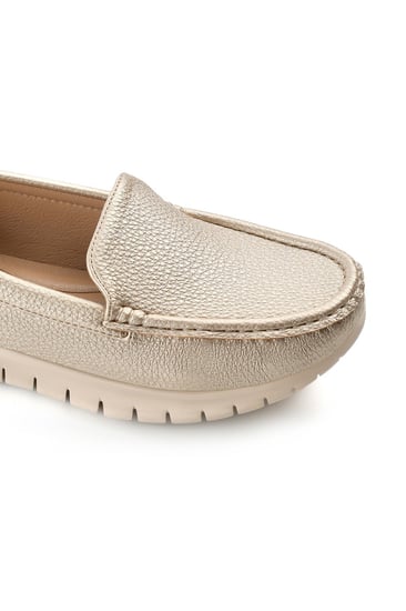 حذاء طبي كاجوال سادة بلمعة