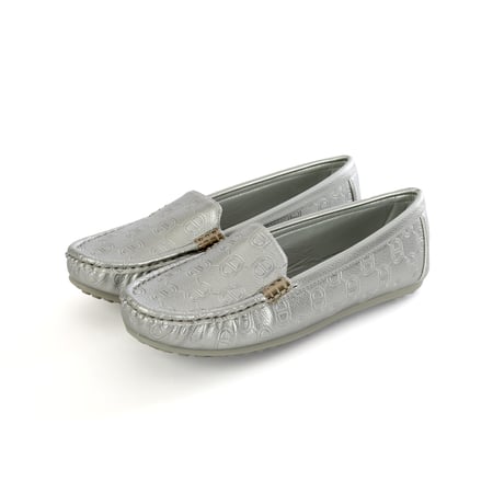 حذاء فلات طبي كاجوال مغلق بلمعة مزخرف ومزود بقطعة معدنية أنيقة على أطرافه