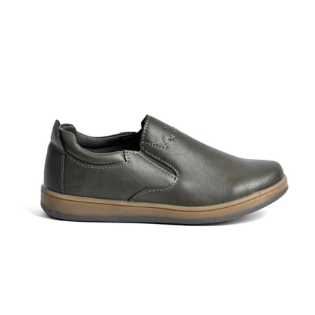 حذاء ولادي جلد