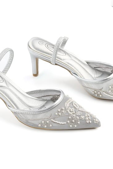 حذاء كلاسيكي سهرة أنيق بمقدمة مدببة مصنوعة من شبكة مطرزة بكعب رفيع