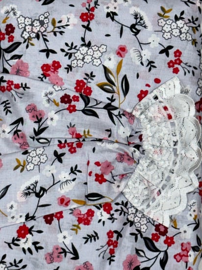 شرشف كلوش كبير الطول من الأمام 170 cm من الخلف 190 cm  الخامه قطن بارد اللون   رمادي