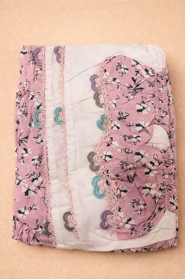 شرشف مرد لف بطرحه قطن متصل وشغل سناره باللؤلؤ الطول من الكتف 156 cm. اللون بيج. غامق