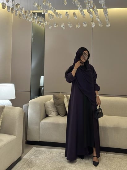 عباية بليزر كتان بنفسجي مع كلفة على الكتف القصة نص كلوش   رقمها