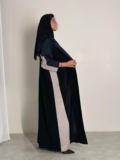عباية كريب أسود وكحلي وبيج بدون ياة