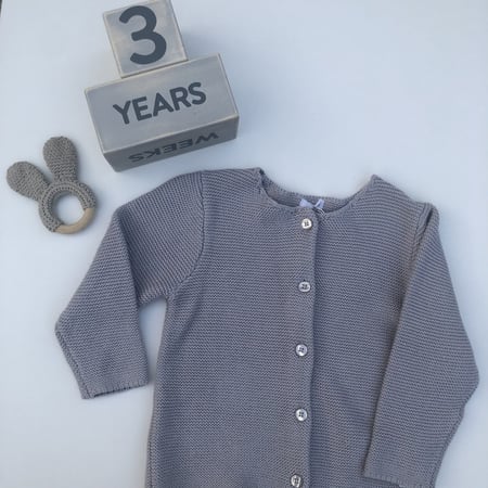 اطقم من الصوف المحبوك