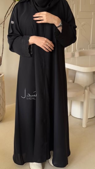 عباية سواد فاحم ربع كلوش