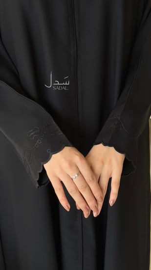 عباية سواد فاحم ربع كلوش