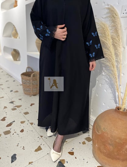 عباه تطريز  فراشه بالكم باللون الازرق