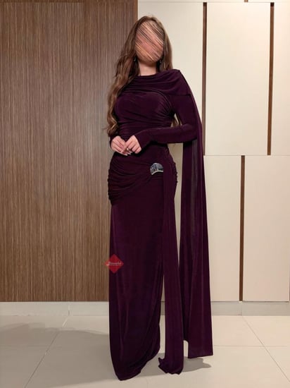 فستان ناعم درابيه مع وشاح باكمام طويلة